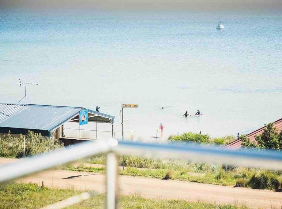 Bruny Boathouse Bed and Breakfast Alonnah Exteriör bild