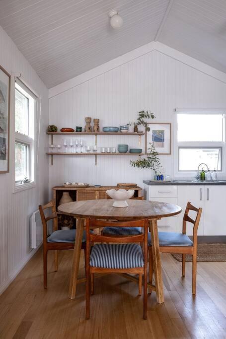 Bruny Boathouse Bed and Breakfast Alonnah Exteriör bild