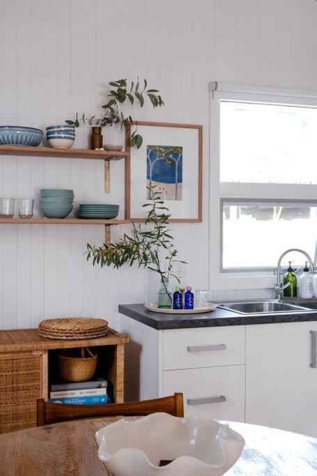 Bruny Boathouse Bed and Breakfast Alonnah Exteriör bild