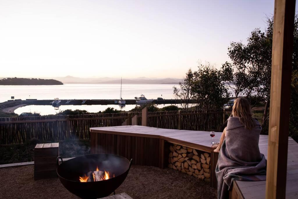 Bruny Boathouse Bed and Breakfast Alonnah Exteriör bild