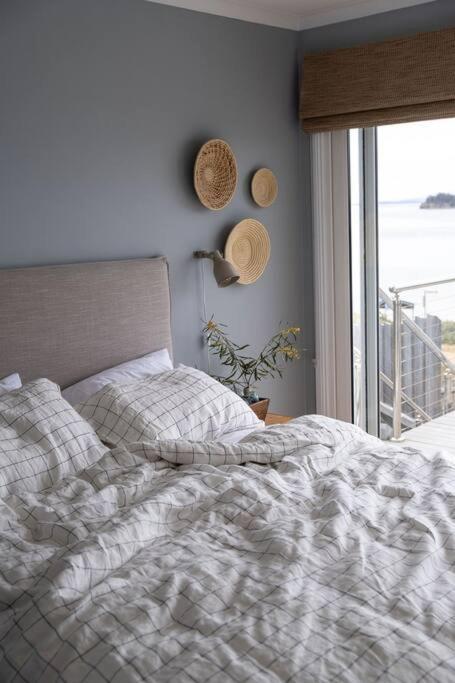 Bruny Boathouse Bed and Breakfast Alonnah Exteriör bild