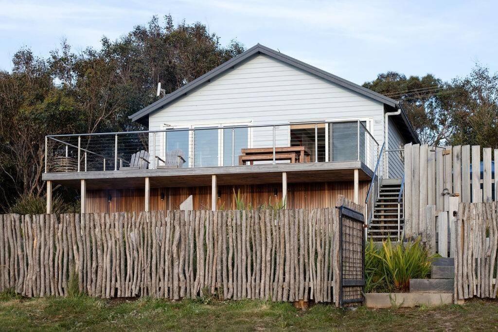 Bruny Boathouse Bed and Breakfast Alonnah Exteriör bild
